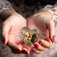 thumbnail image 3 of Adorno de escritorio de acrílico en forma de corazón transparente, ideal como regalo para peluqueros caninos o salones de belleza, 3 of 3