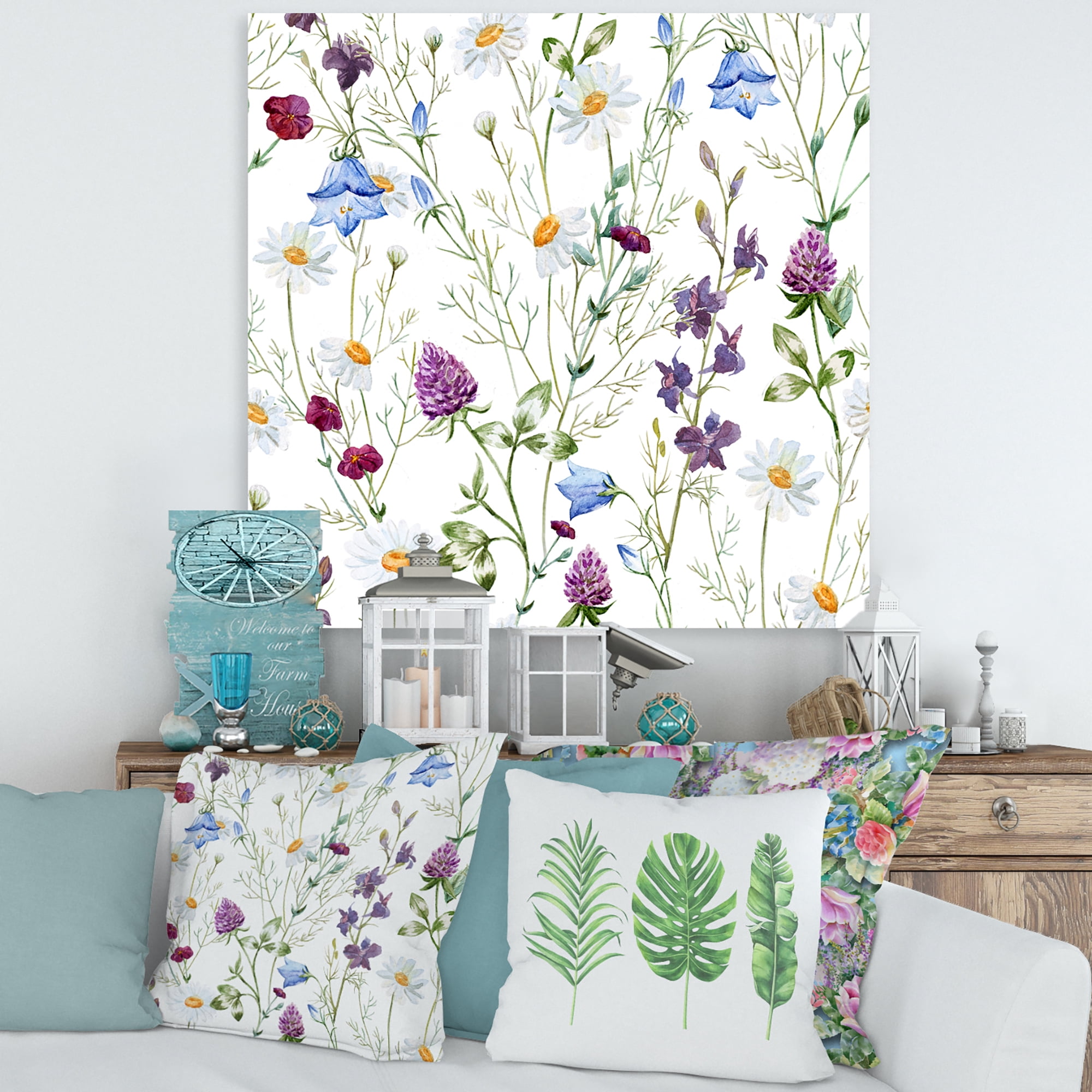 Designart ' Wildflowers Clover Bell and Chamomile I ' Traditional Canvas Wall Art Print