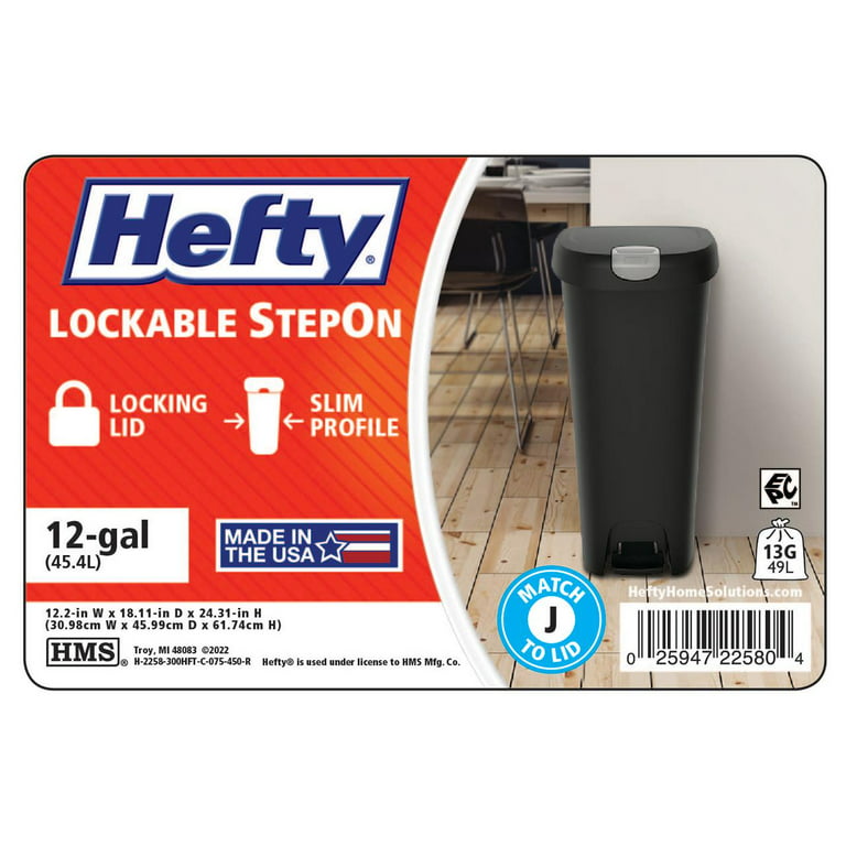 Hefty lockable step on 12 gal trash can - Matthews Auctioneers
