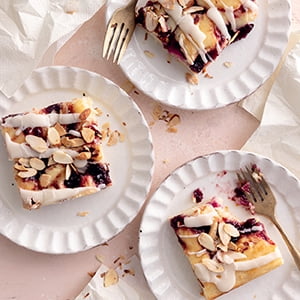 Sweet Tooth: 100 Desserts to Save Room for (a Baking Book) (Hardcover)