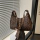 thumbnail image 2 of Bolso de hombro informal versátil de moda de estilo coreano para mujer, nuevo estilo de otoño 2025, bolso de axila con estampado de leopardo de alto valor y temperamento., 2 of 5