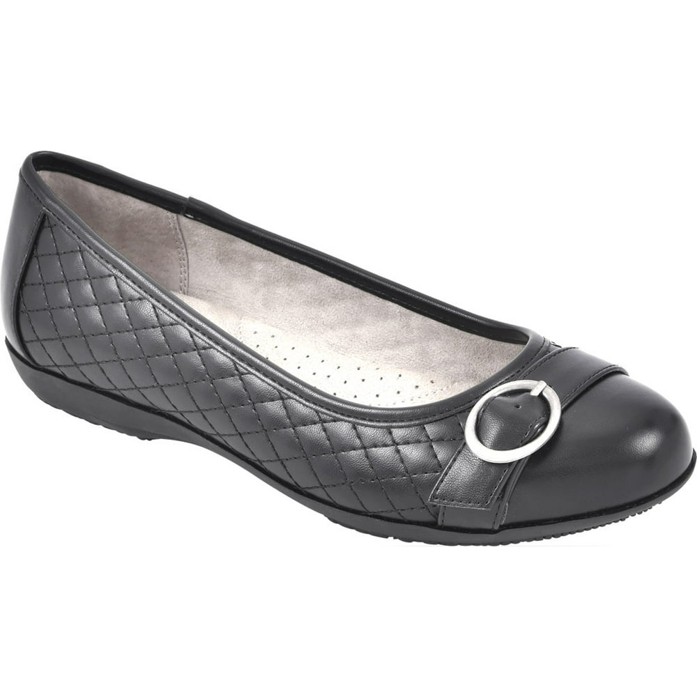walking in mule shoes