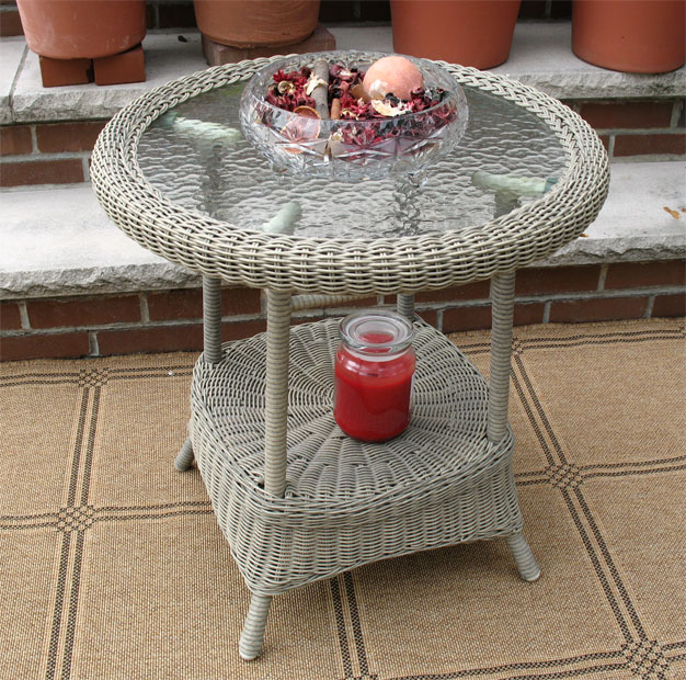 Round Resin Wicker Table with Inset Glass Top