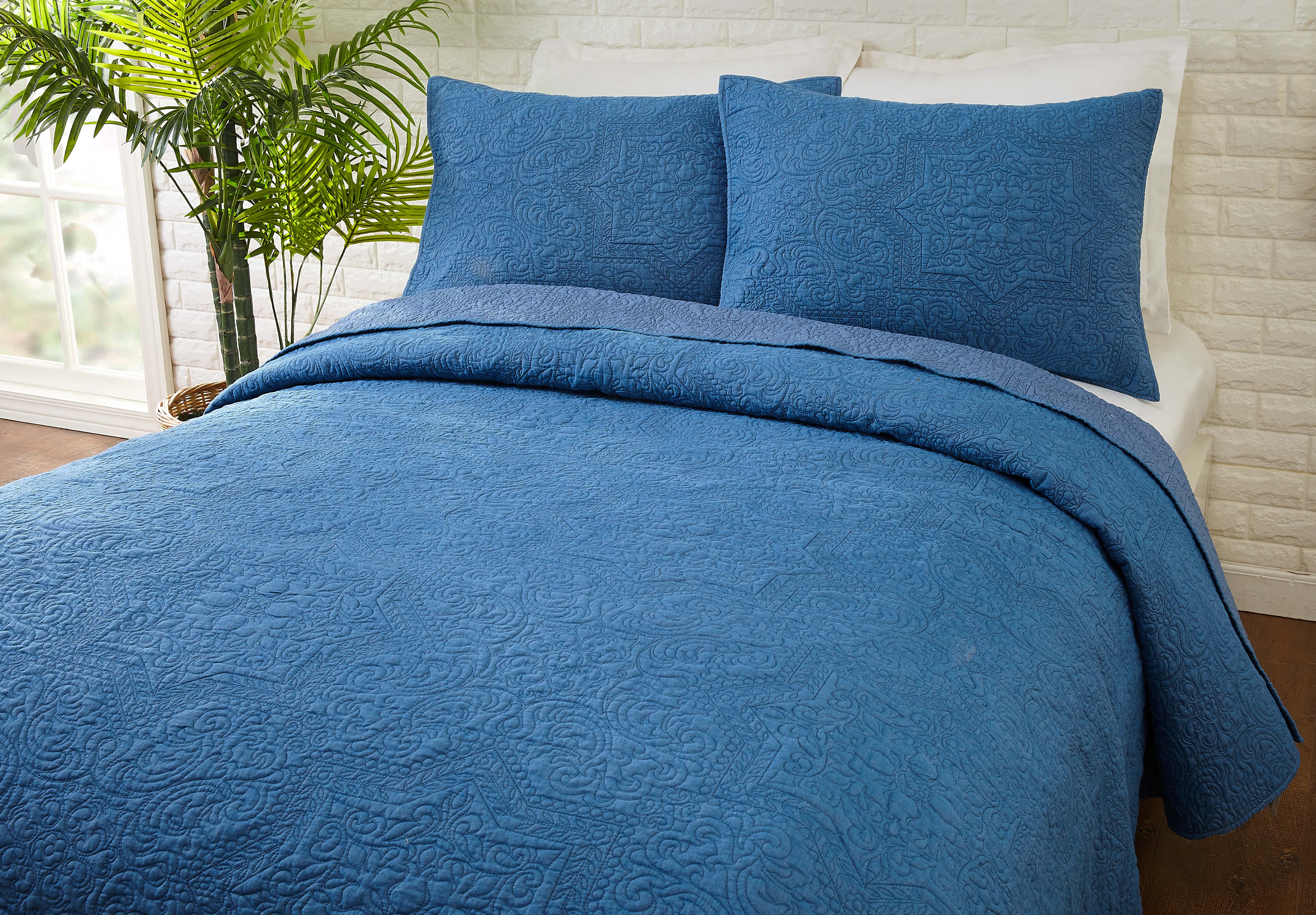 Better Homes & Gardens Solid Blue Chambray Full/Queen Quilt