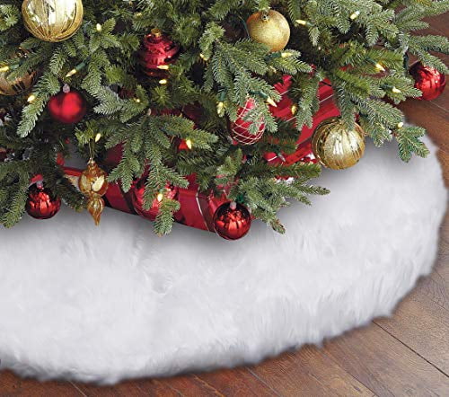 white fur tree skirt