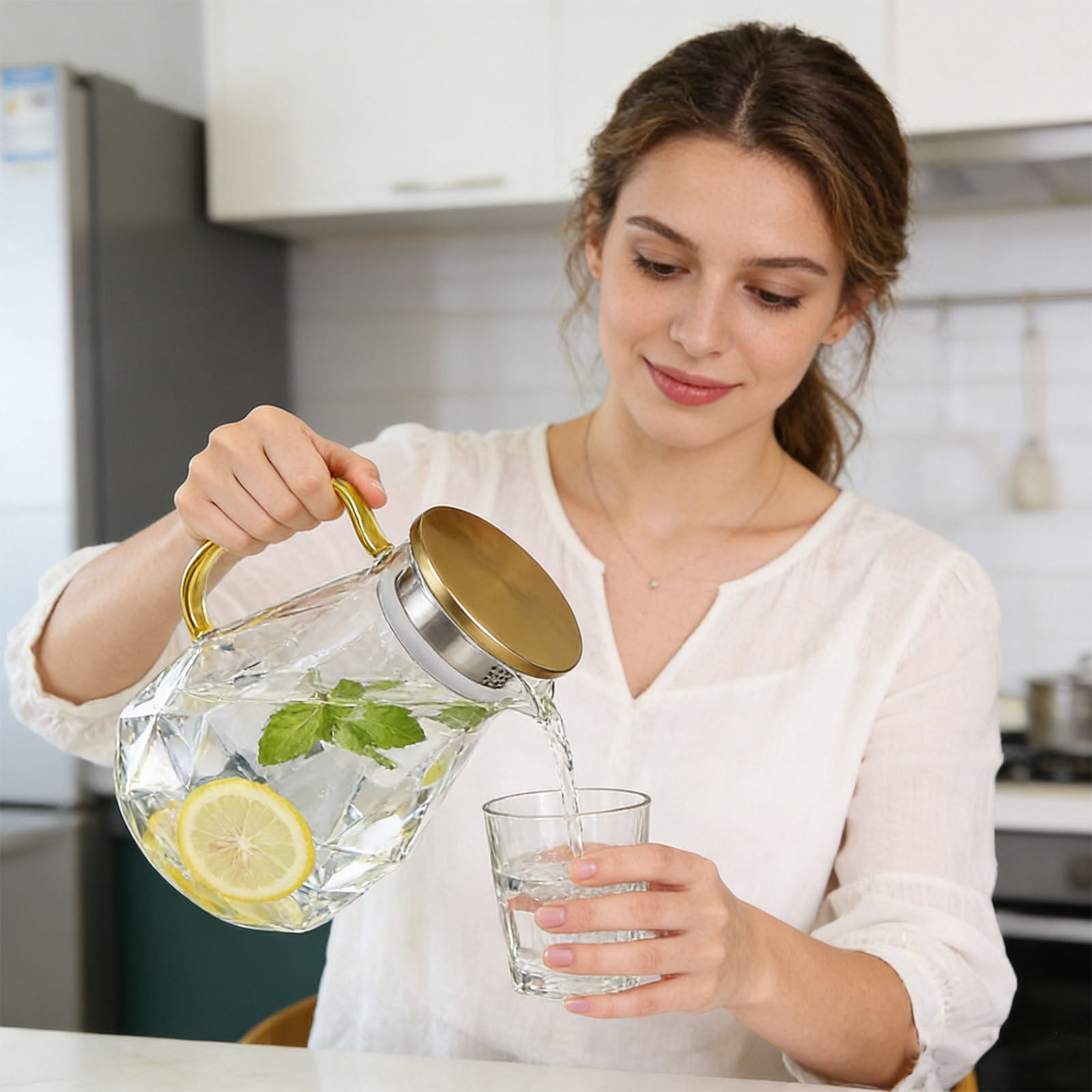 Thickened Large-Capacity Diamond Glass Water Bottle with Stainless Steel Lid - Safe, Durable Design for Hydration and Stylish Serving