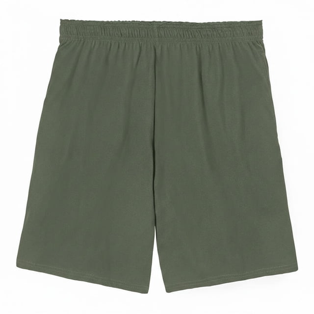 short deportivo fruit of the loom para hombre, algodón sustentable, verde, talla g frontal del short deportivo en verde militar con pretina elástica y cordón ajustable, dos bolsillos laterales y etiqueta estampada; plano frontal sobre fondo blanco, largo por encima de la rodilla; también suele usarse como short de descanso o para actividades ligeras de diario.
