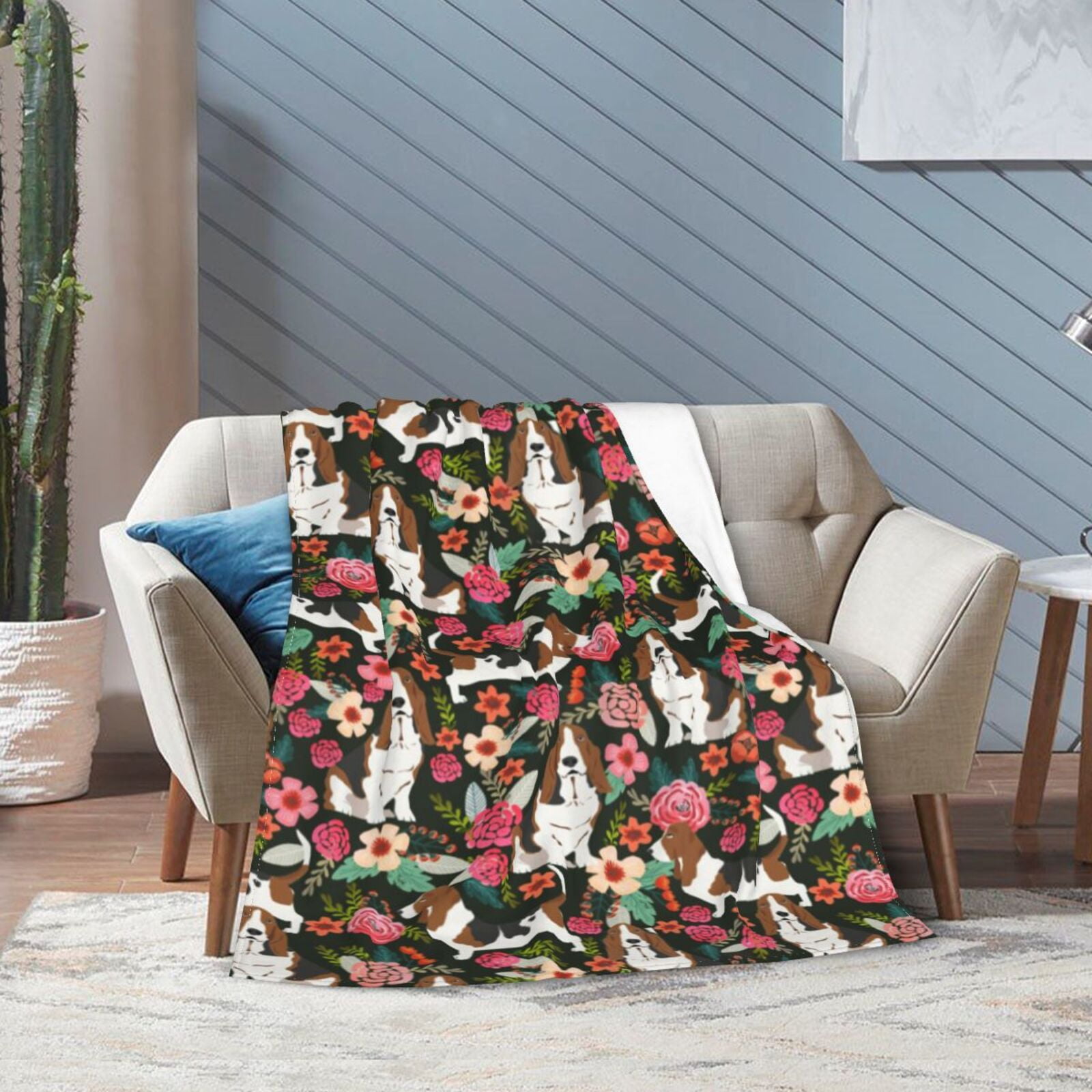 Wijzvio Basset Hound Dogs Lovers Flower Floral Throw Blanket Soft Fuzzy Fleece Blanket For Couch Bed Living Room Decoration 60"X50"