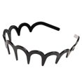 thumbnail image 1 of Banda para el pelo de resina con diseño ondulado, 15 x 13 cm, con dientes de sujeción, 6 estampados, ligera (11 g), para el cuidado de la piel, maquillaje y entrenamiento; no tira ni se engancha, 1 of 3
