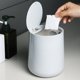 thumbnail image 2 of Papelera de escritorio blanca: mini cubo de basura para oficina, baño, cocina, tocador, dormitorio, 2 of 4