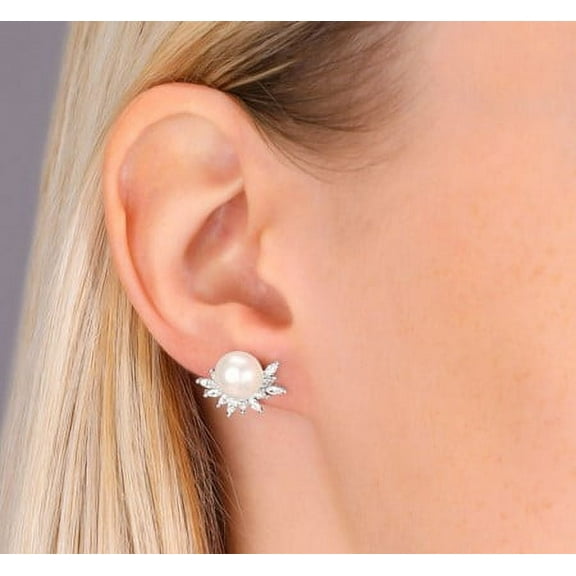 Tilo Jewelry 925 Sterling Silver Freshwater Pearl Stud Earrings with Flower Design for Women & Unisex