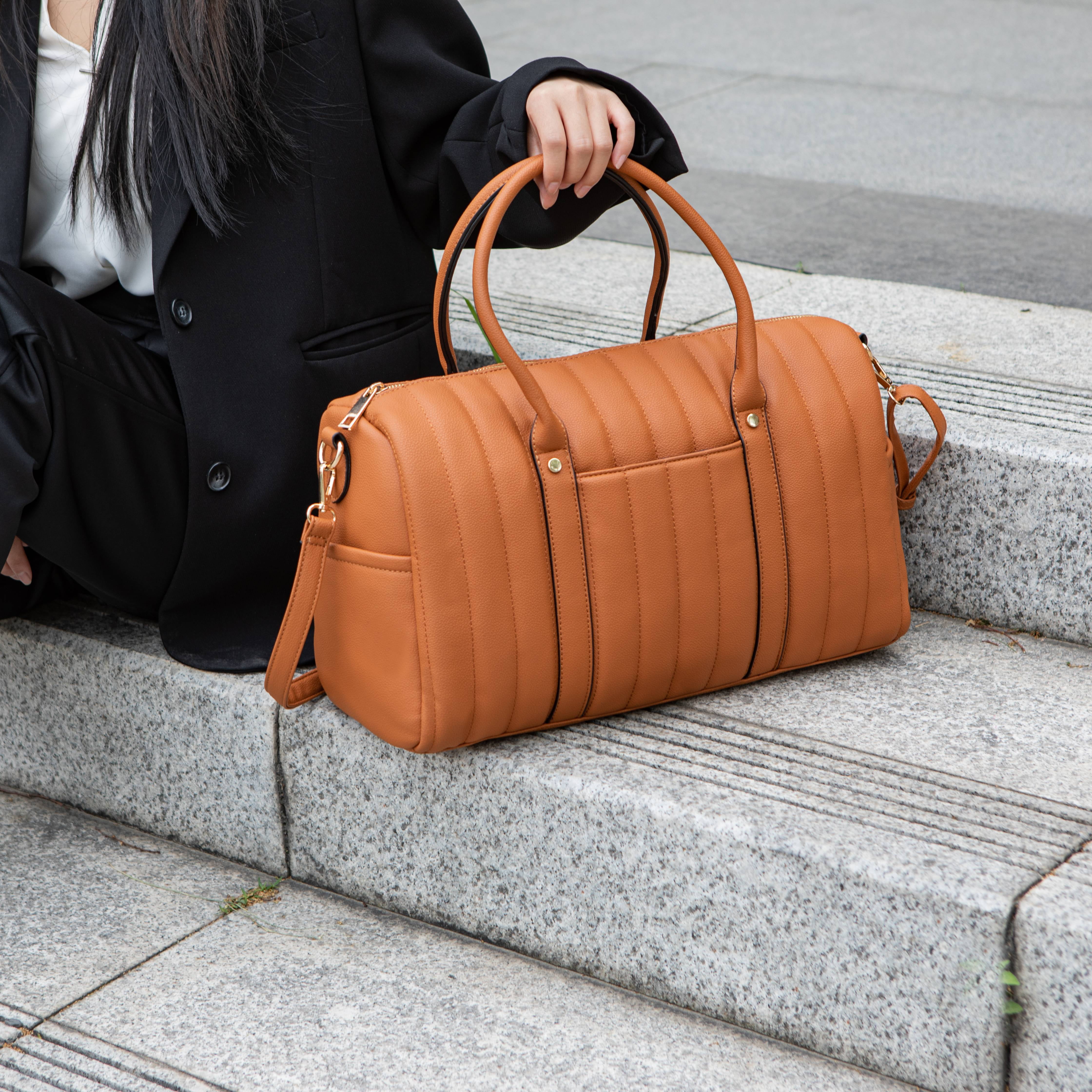 MKF Collection Woman's Duffle bag Weekender Travel bag 並行輸入品 : MKF Collection Travel Duffle Bag for Women, Quilted