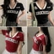 thumbnail image 2 of Camiseta de manga corta con cuello en V y estampado de moda para mujer Wom хι, 2 of 7