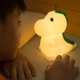 thumbnail image 1 of Liangnv Luz Nocturna De Dinosaurio para Niños, Linda Lámpara De Decoración De Habitación De Dinosaurio Que Cambia De Color para Niños, Luz Nocturna De Bebé De Silicona para Habitación De Niños Pe, 1 of 5