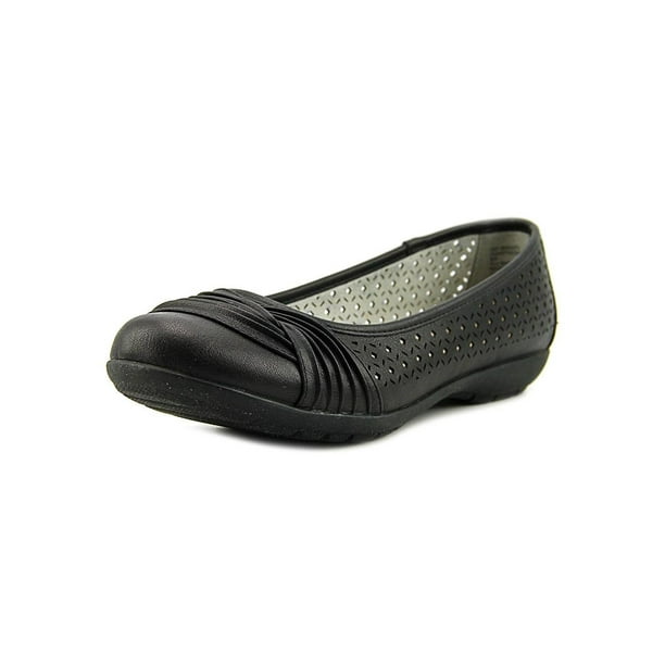 closed toe flats for summer