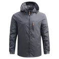 thumbnail image 1 of Chaqueta impermeable de senderismo para hombre, nueva chaqueta deportiva informal de otoño con capucha desmontable, para campo, escalada, viajes, cortavientos fino, 1 of 4
