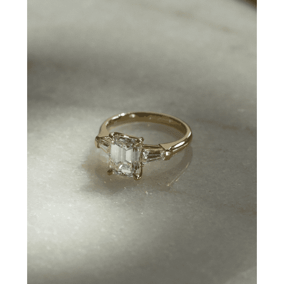 Vintage Emerald Moissanite Diamond Ring Three Stone Engagement Ring 10K Gold Solitaire Accents Tapered Baguette Women's Ring