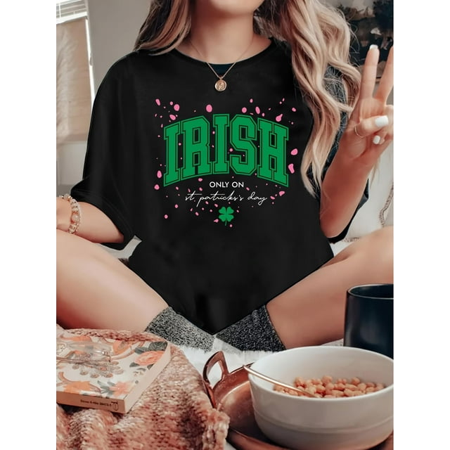 Camiseta De Verano Para Mujer, Elegante Camiseta Con Cuello Redondo Para Viajar, Acampar, Uso DiarioWomen'S Fashion T-shirt, Women'S Casual Crew Neck T-shirt, 'IRISH Four Leaf Clover Love St. Paddy'