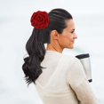 thumbnail image 2 of Pelucas con flequillo para mujer, peluca ondulada suelta, cola de caballo, peluca con clip, simulación de cabello abultado, gran red ondulada, rosa roja, temperamento, clip para atar una peluca, trenz, 2 of 5