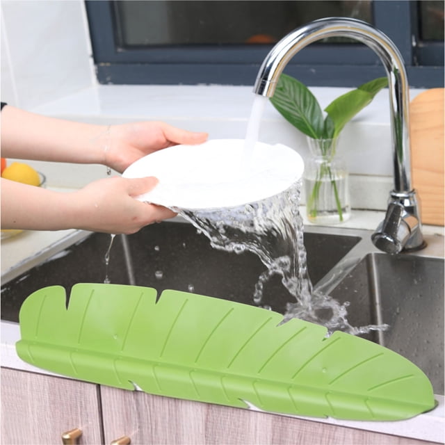 TidBay Sink Splash Guard Food Grade Exquisite Shape TPR Island Sink Water Splash Guard with Attached Sucker Kitchen Supplies