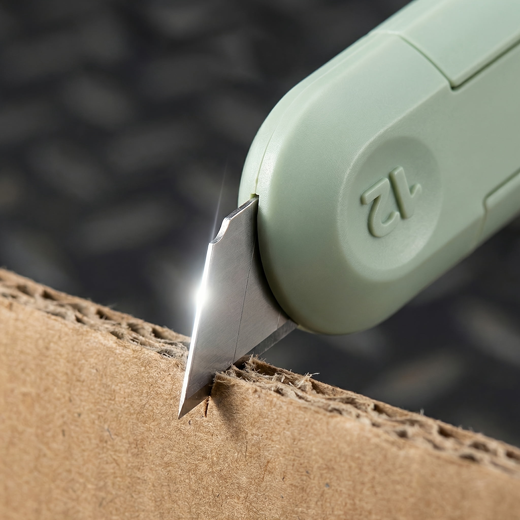 Titanium Alloy Utility Knife, Retractable with Safety Lock & Ergonomic Non-Slip Grip,Sharp Blade for Precision Crafting,Model Making,Packaging,Home Offic -Lightweight & Durable Professional Cutter