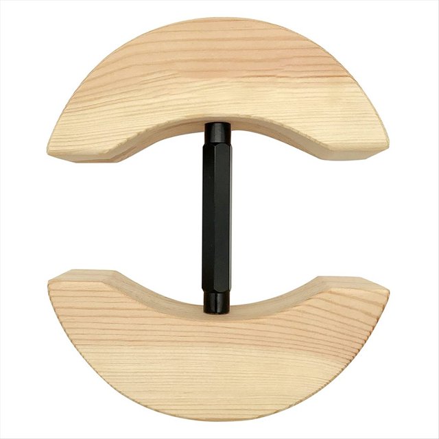 ensanchador sombreros madera maciza Aros semicirculares de madera clara con vetas visibles y borde cónico unidos por un eje metálico hexagonal negro, vista frontal centrada del soporte pulido a mano para ensanchar la corona del sombrero, paquete con 1 soporte; también suele usarse para mantener la forma durante el almacenaje.