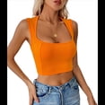 thumbnail image 3 of Top Corto Sin Mangas con Cuello Cuadrado para Mujer, Ideal para Entrenamiento y Fitness, Básico de Verano 2025 Color Naranja S, 3 of 8