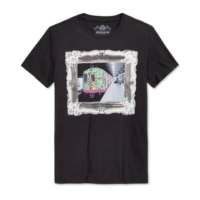 Camiseta gráfica para hombre American Rag Estación de metro color negro pequeña