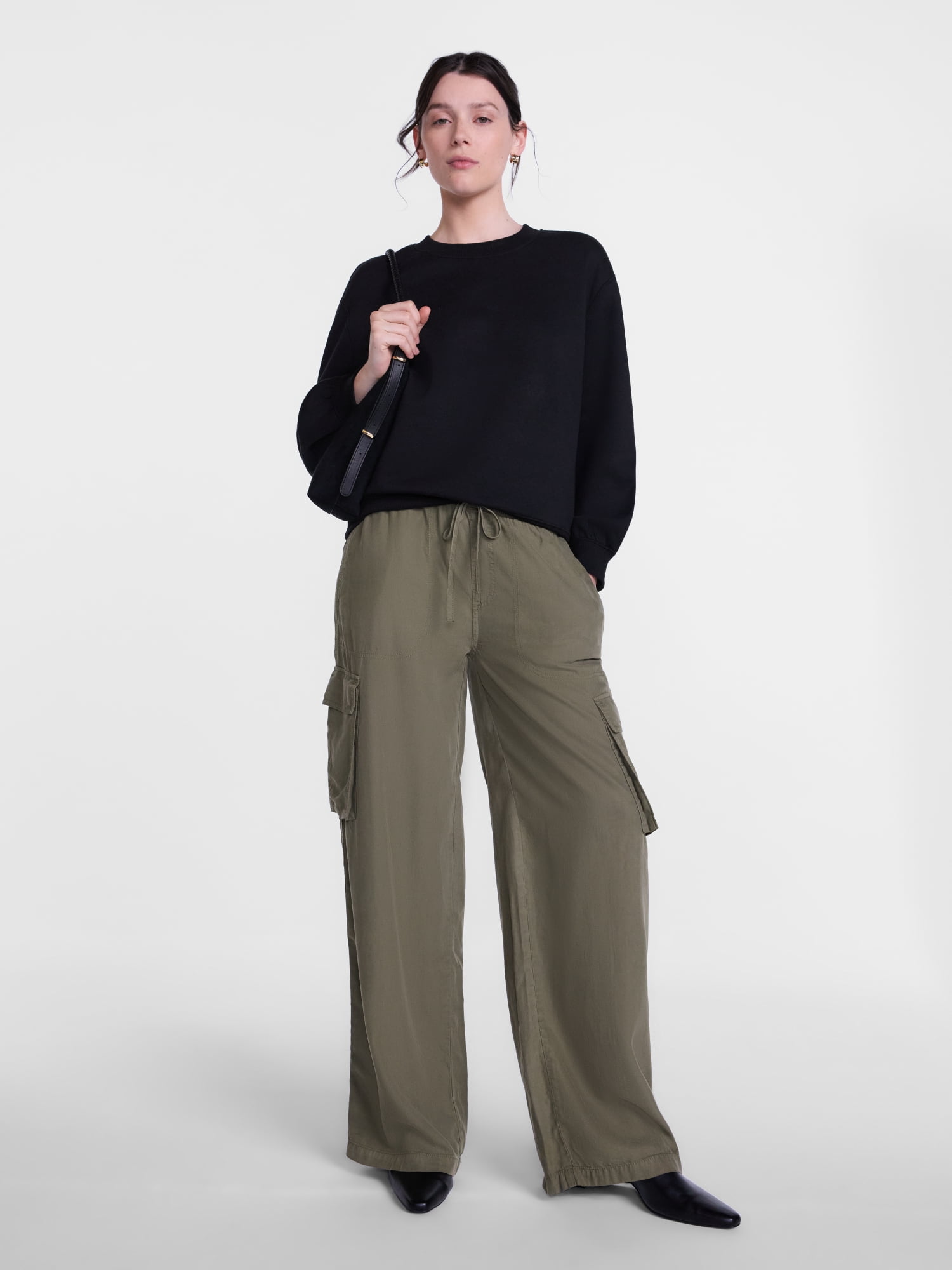 Scenario Women's and Women's Plus Crewneck Sweatshirt, Sizes XS-4X