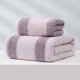 thumbnail image 1 of Nvzi Toallas de baño esponjosas - 3 toallas de baño premium moradas, 70*140 cm, suaves, de forro polar coral, absorbentes, toallas gruesas y paños para el baño después de la ducha, uso diario., 1 of 5