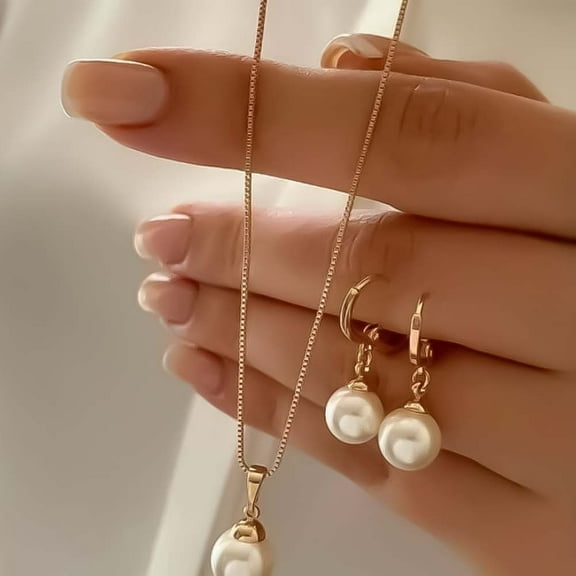 Chic Necklace and Earring Set with Dazzling Imitation Pearls for Women