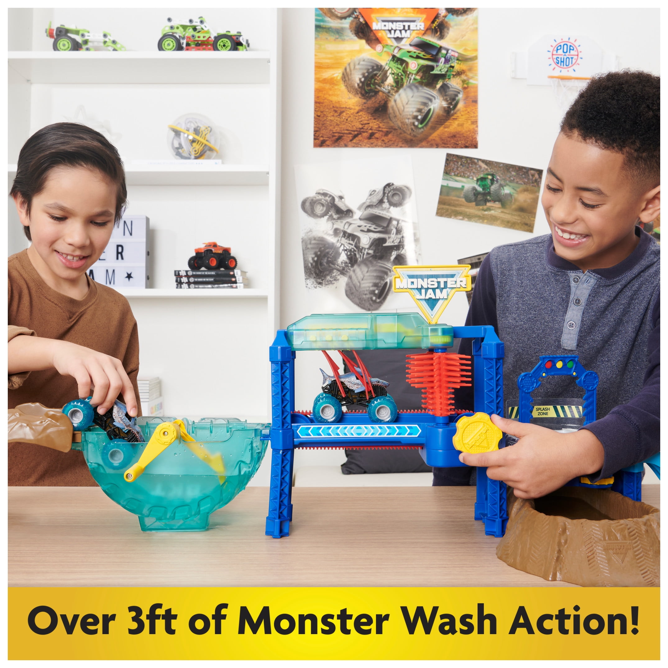 Monster Jam, Megalodon Monster Wash Playset with Color-Changing 1:64 Vehicle, for Ages 3 and up