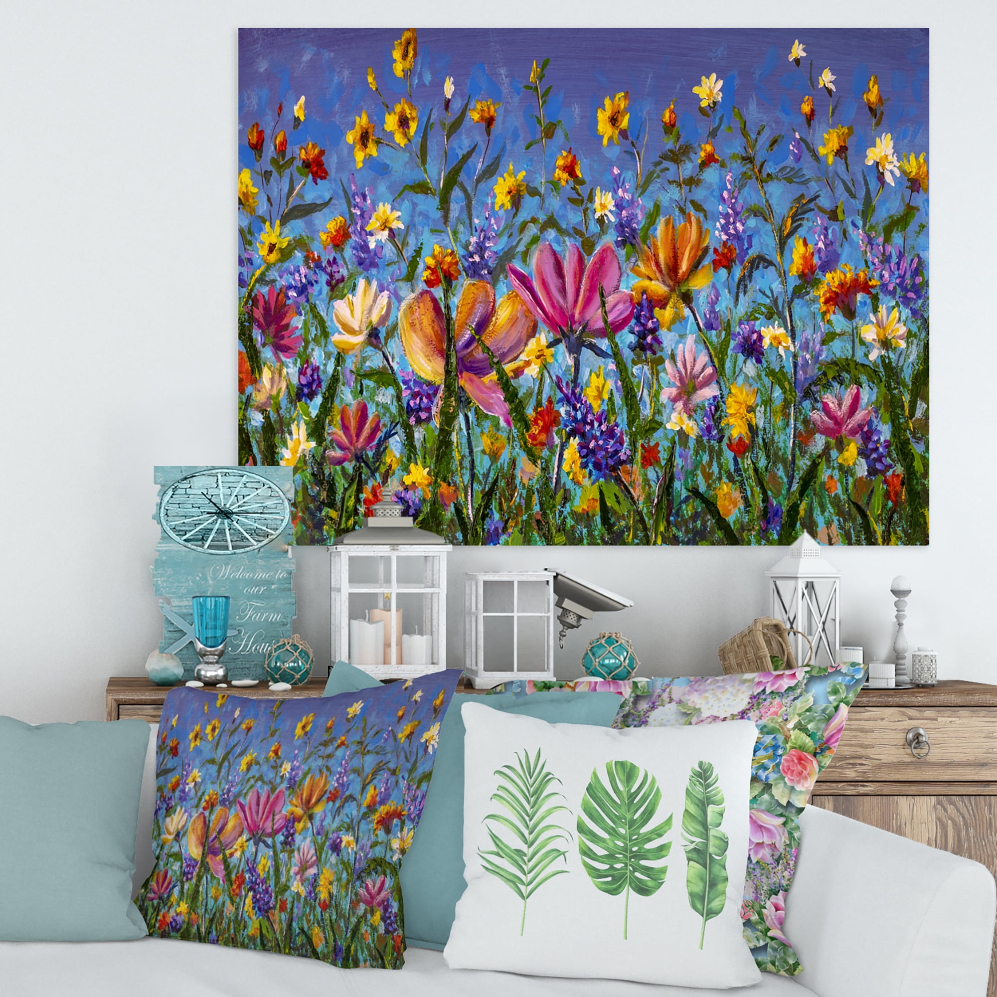 Designart ' Wildflowers and Daisies In Summer Garden Field I ' Traditional Canvas Wall Art Print