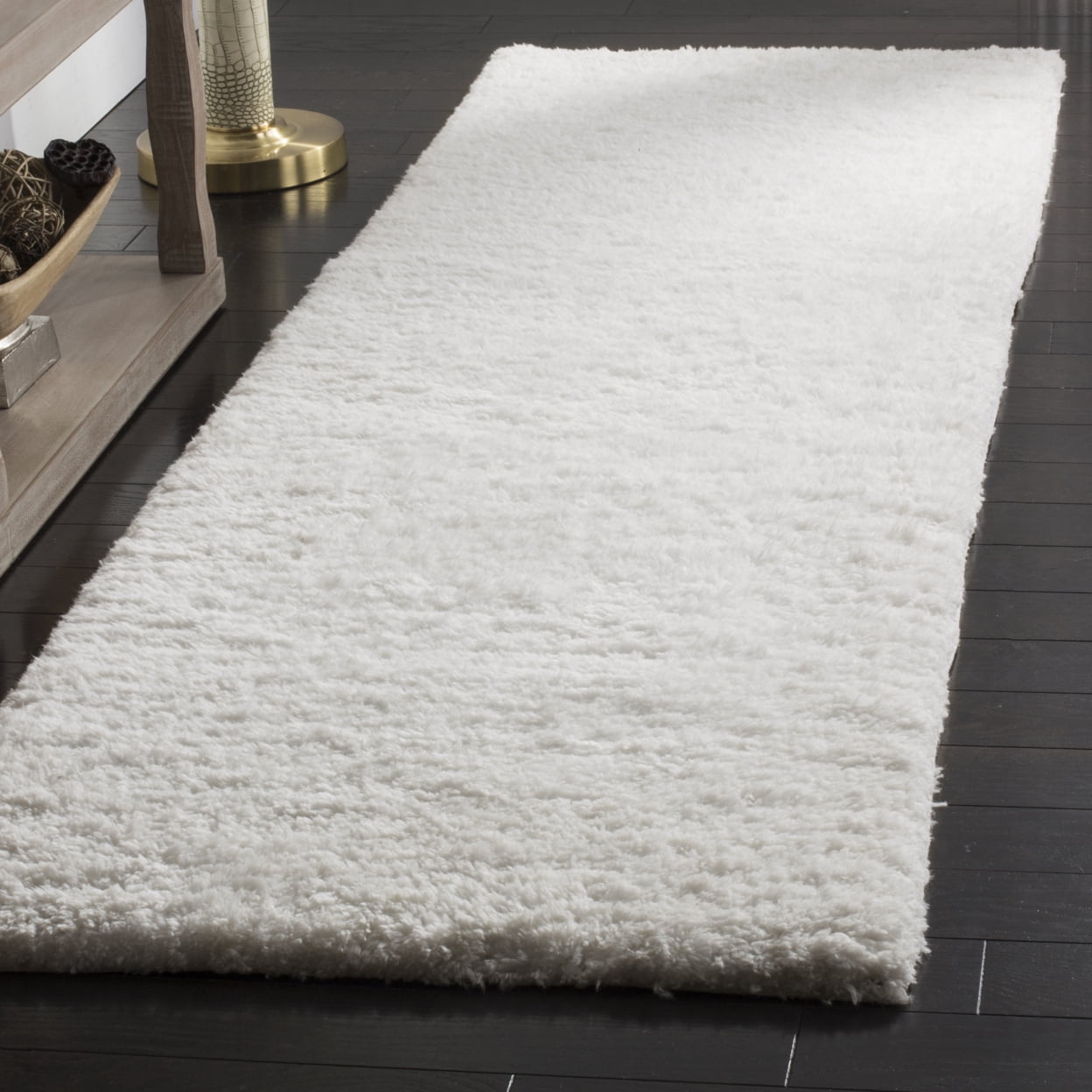 SAFAVIEH Sybella Solid Plush Polyester Sheep Shag Area Rug, Ivory, 4' x 6'