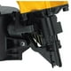 thumbnail image 4 of Clavadora para marcos DEWALT DWF83C, bobina de 15°, 4 of 4