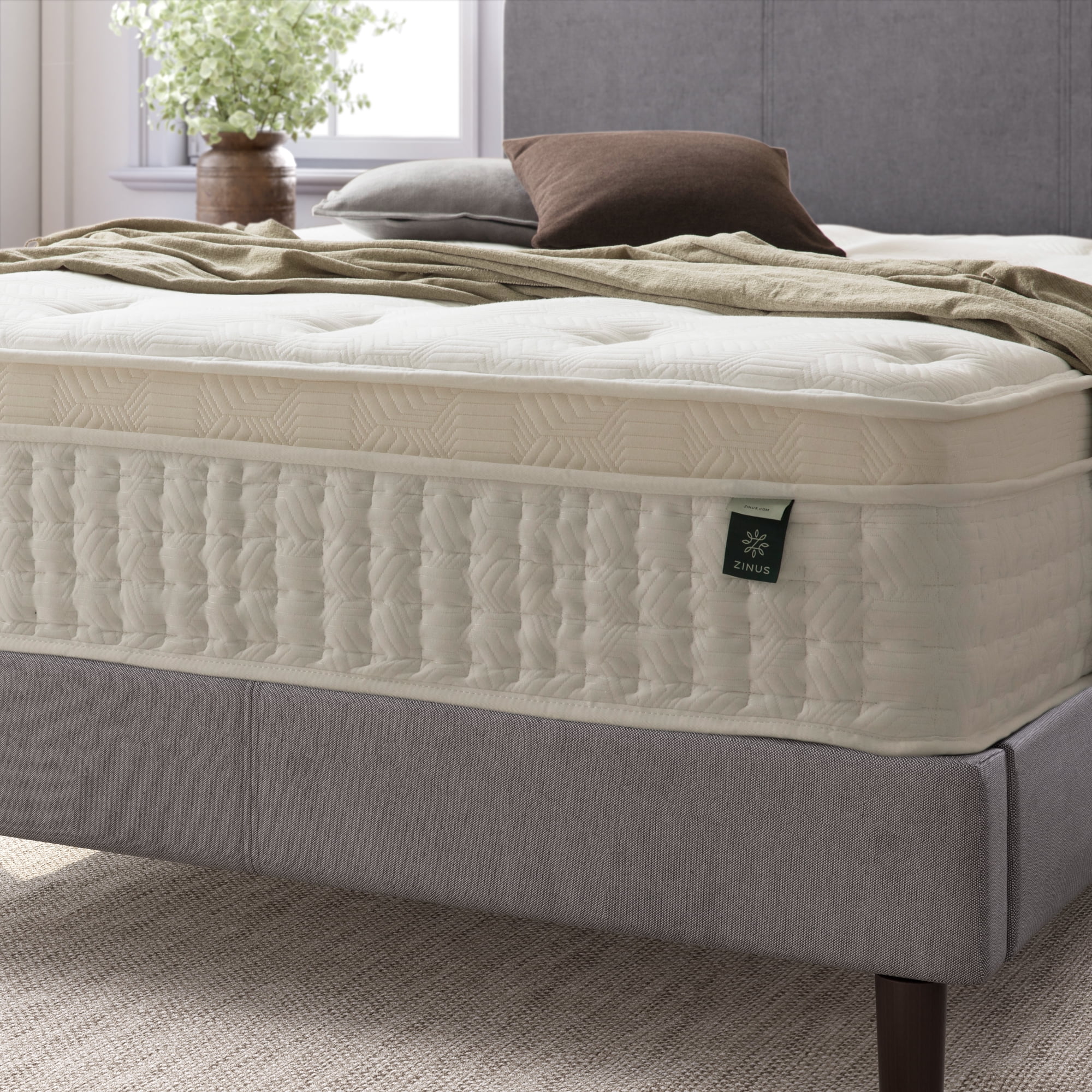 Zinus Euro Top 13" Hybrid Mattress - Comfort Foam and Pocket Spring, Adult, California King