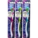 thumbnail image 1 of Cepillo de dientes Oral-B Pro-Health Junior CrossAction suave, paquete de 3, 1 of 5