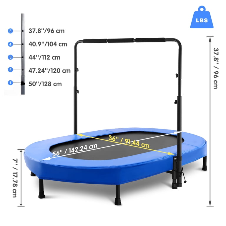 Mini Trampoline Met Handgreep De Vrouwen Groeperen Zich Op Sporttrampoline, Fitness Opleiding Stock Trampoline Vierkant