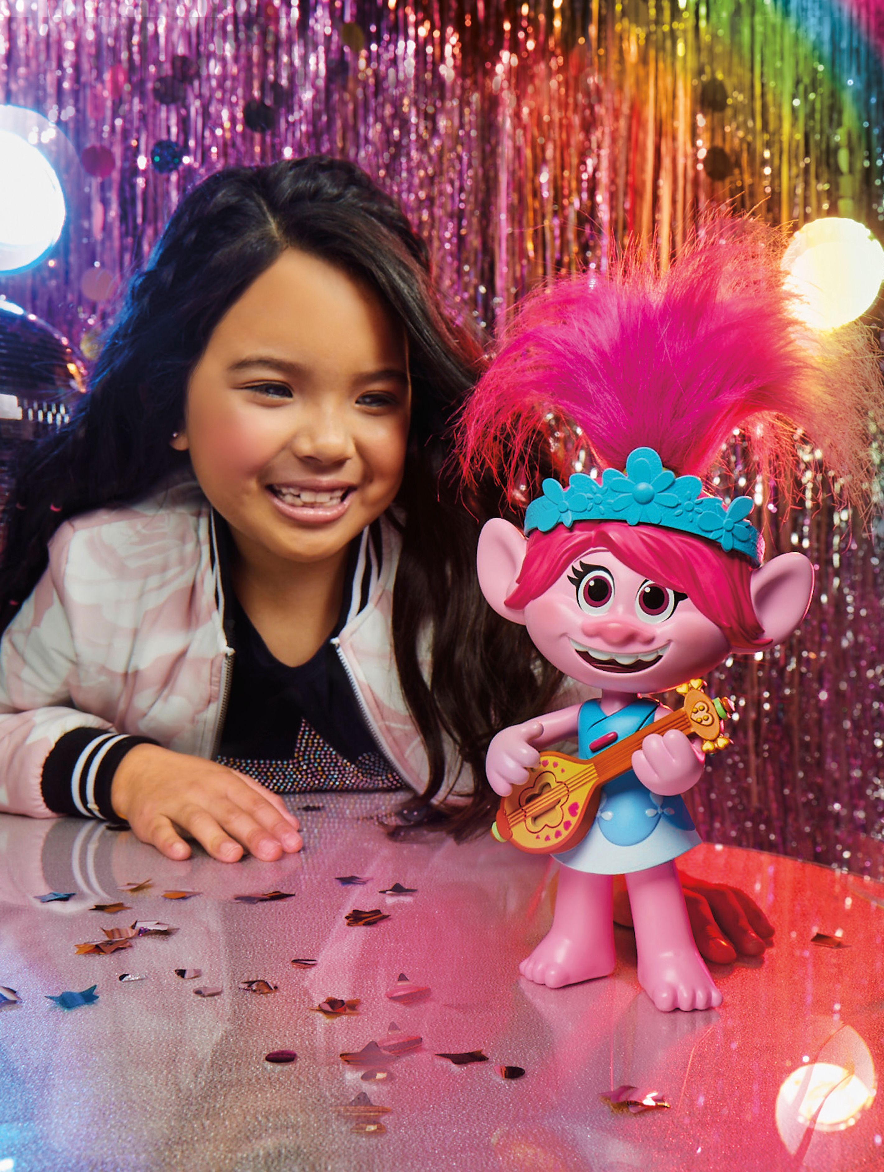 DreamWorks Trolls Popstar Poppy Singing Doll, Includes Toy Ukulele, Plays Movie Song - image 3 of 3