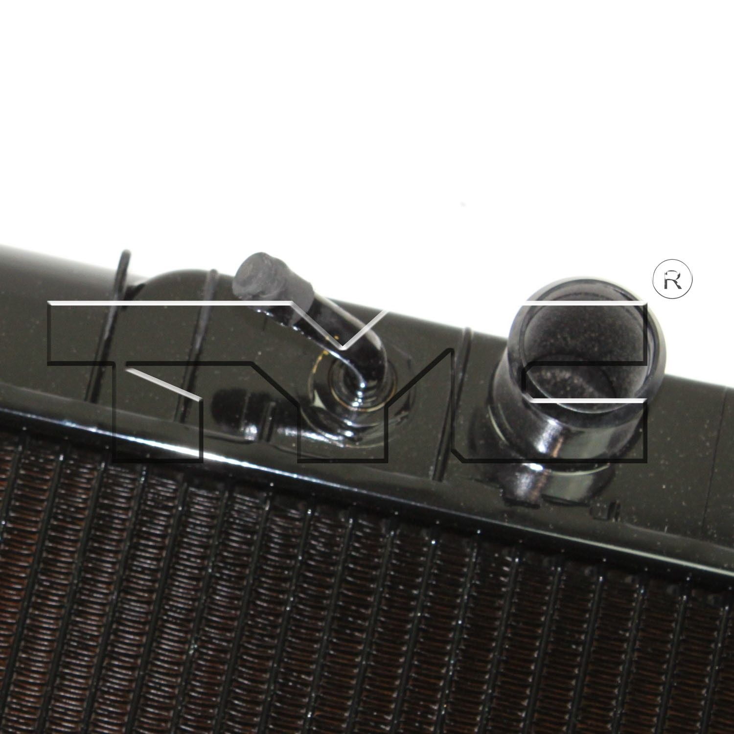 Radiator Fits 2003 Saturn Vue