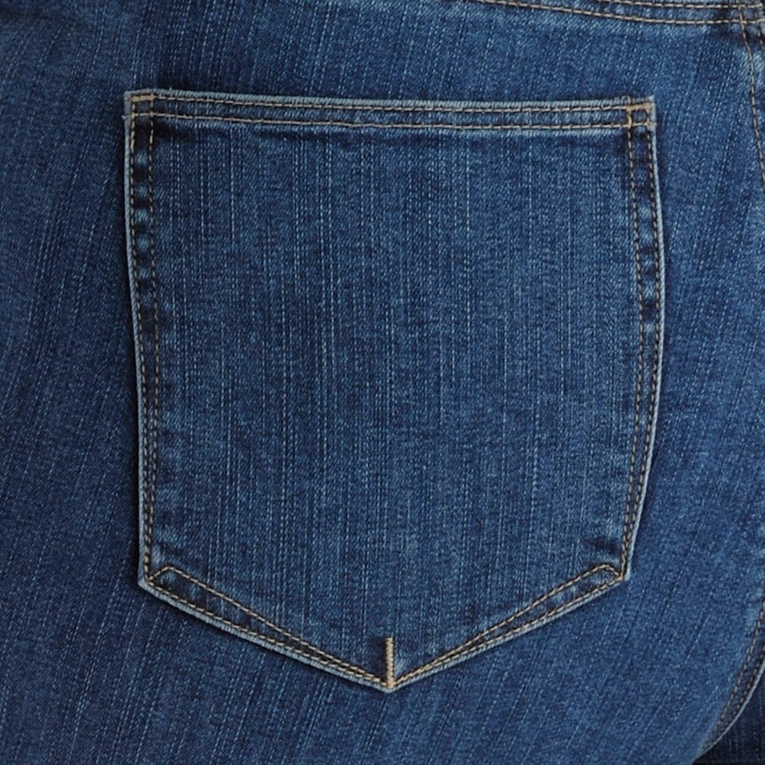 Lee Women's Plus Instantly Slims Relaxed Fit Straight Leg Jean, Available in Regular, Long, Short Inseams