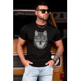 thumbnail image 4 of ABPHQTO Camiseta gráfica para hombre con estampado de cabeza de lobo y letra negra para hombre, 4 of 5