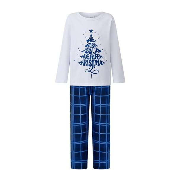 Conjunto de pijamas navideños familiares a juego con estampado de árbol de letras. Pijamas de vacaciones a cuadros para papá, mamá y niños.