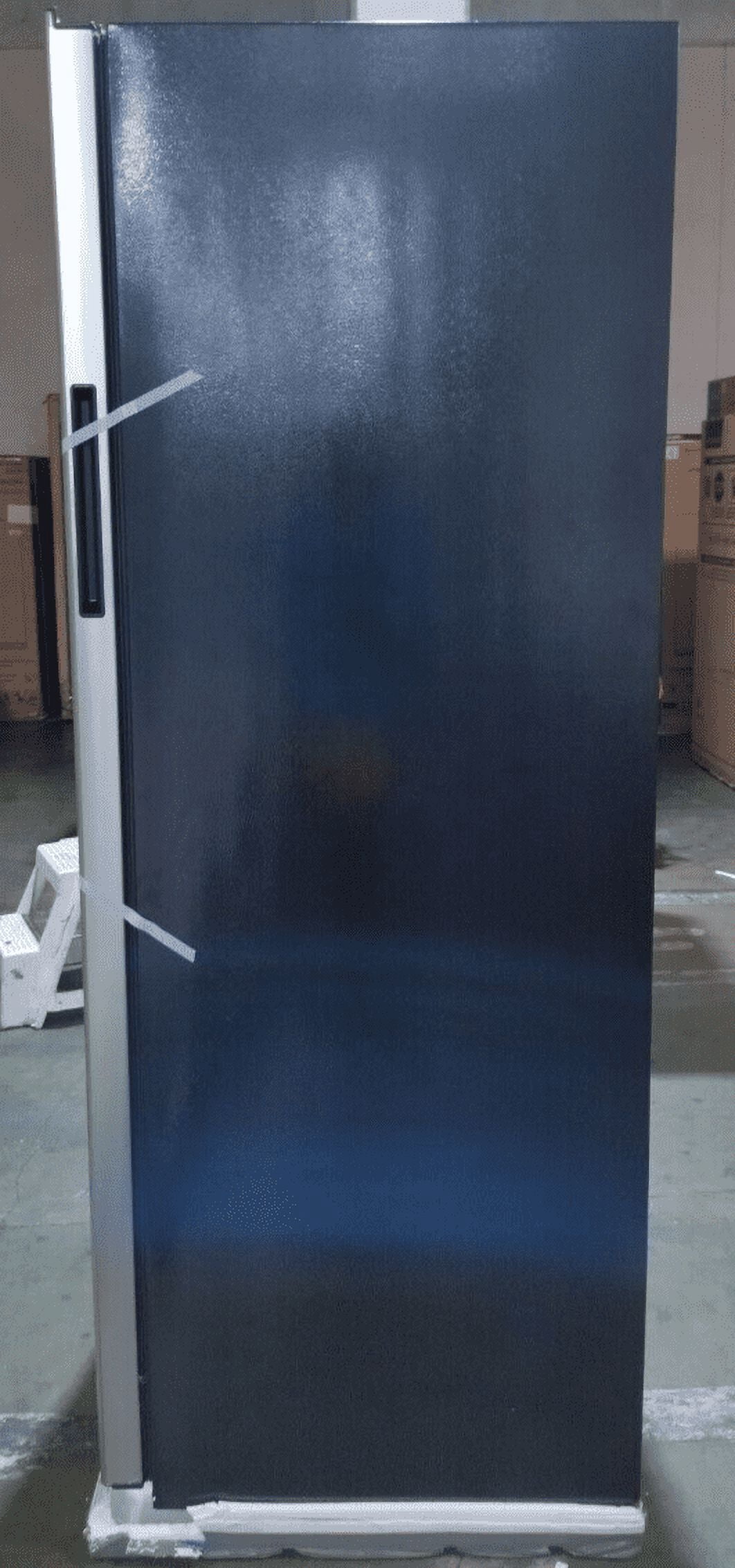 Forte F21UFLESSS 33" 21 cu. ft. Freestanding Upright Freezer in Stainless Steel