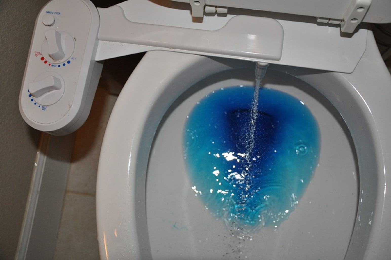 NuFlush Toilet seat bidet conversion with single cold water connection