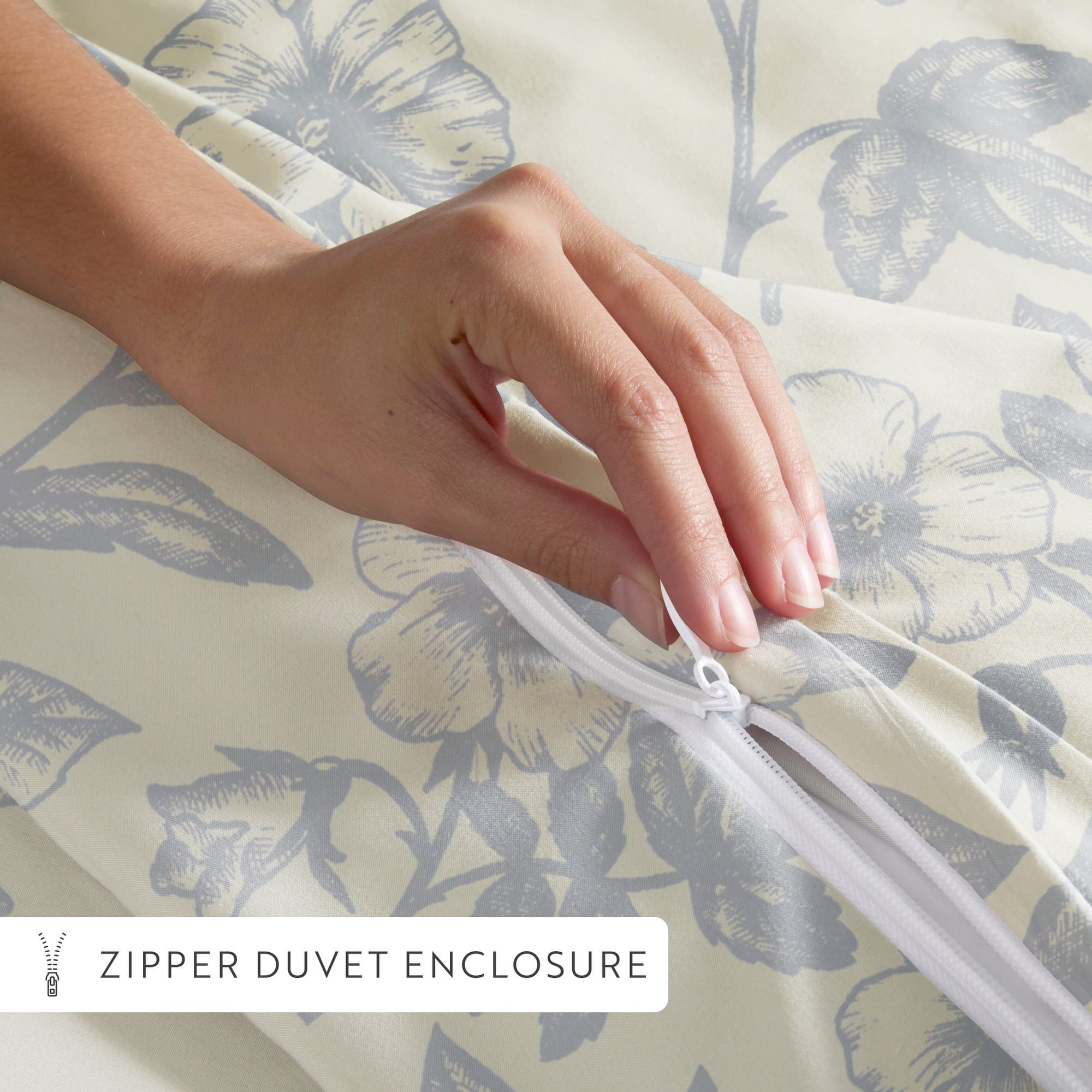 Duvet Cover Set - Ultra Soft & Breathable - Light Blue Farmhouse Floral for Queen Size Bedding by Comfort Canopy