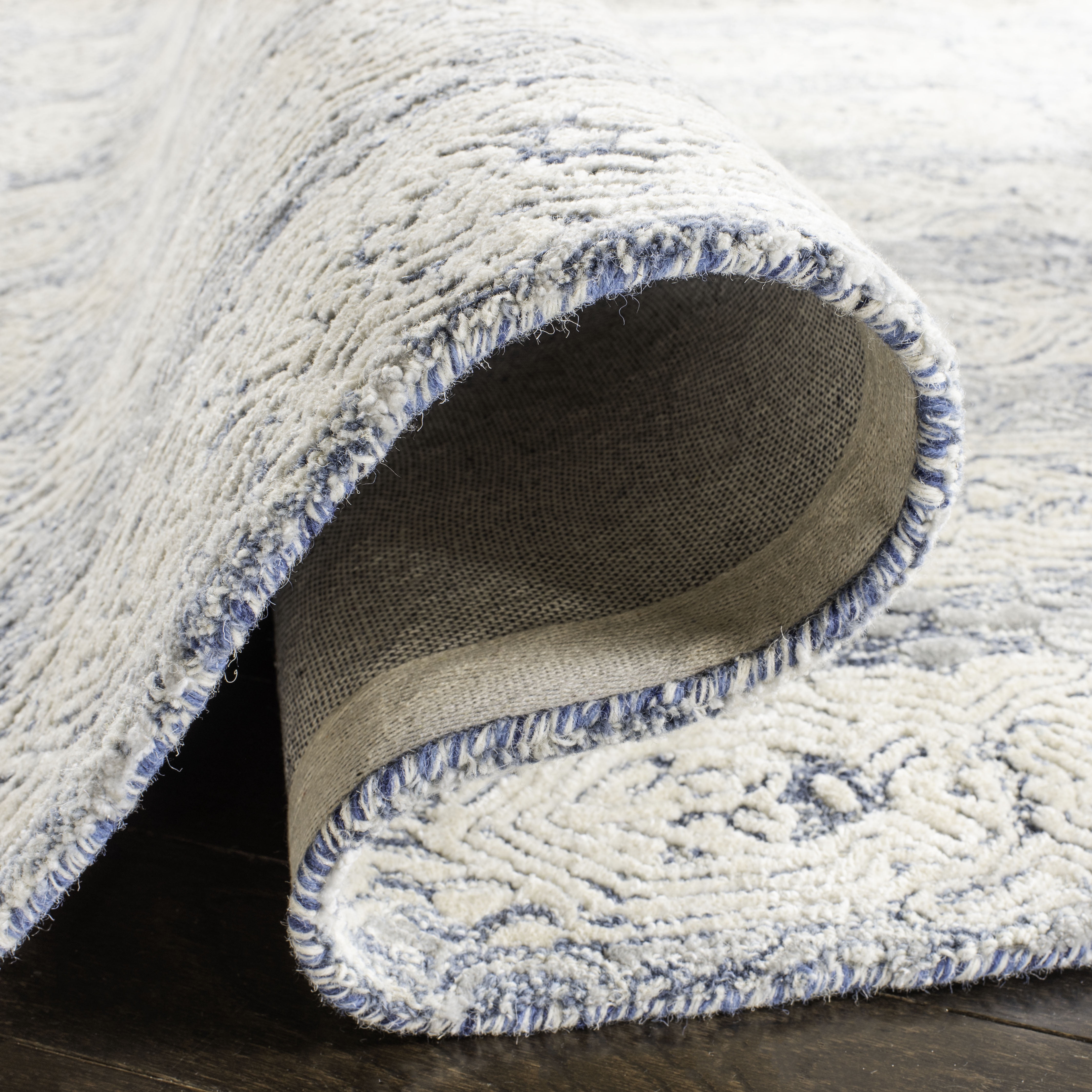 SAFAVIEH Glamour Aubree Abstract Area Rug, Blue/Ivory, 6' x 6' Square
