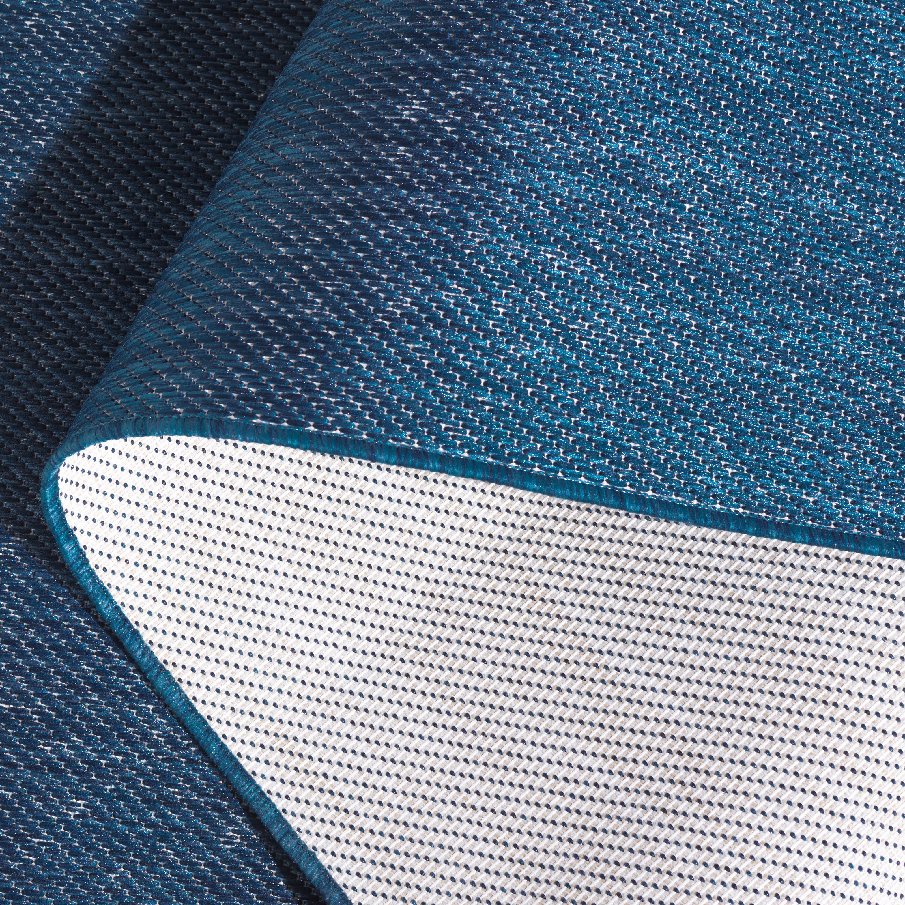 SAFAVIEH Beach House Lauressa Solid Indoor/Outdoor Area Rug, Blue, 5'3" x 7'6"