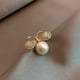 thumbnail image 2 of Broche insignia de perlas para ropa Zulema Pin de broche, 2 of 7