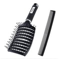 thumbnail image 2 of Peine de madera de dientes anchos para desenredar el cabello rizado con acabado antiestático y masajeador del cuero cabelludo., 2 of 4